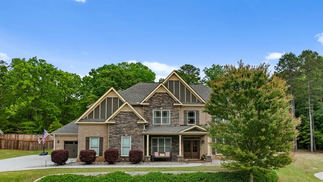 Stately Home in the Heart of Simpsonville