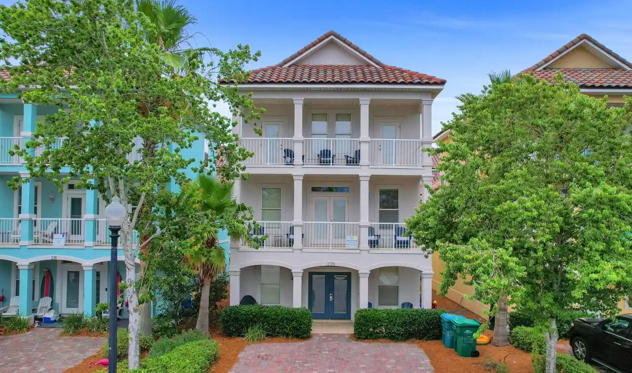 Incredible Fully Furnished Residence in Destin