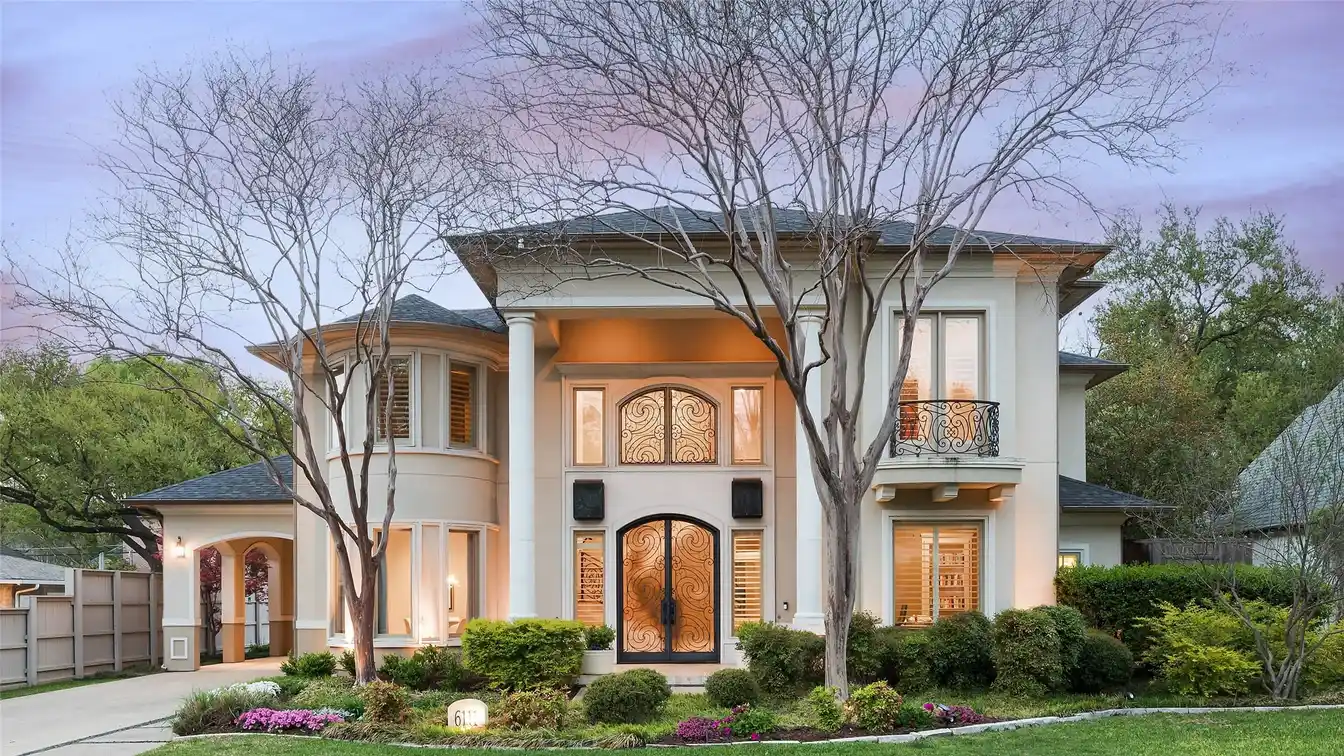 Sophisticated and Sleek Preston Hollow Home