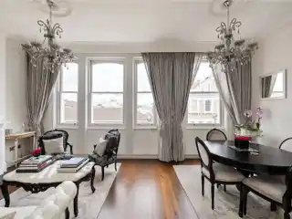 Sophisticated Chelsea Flat with Designer Kitchen