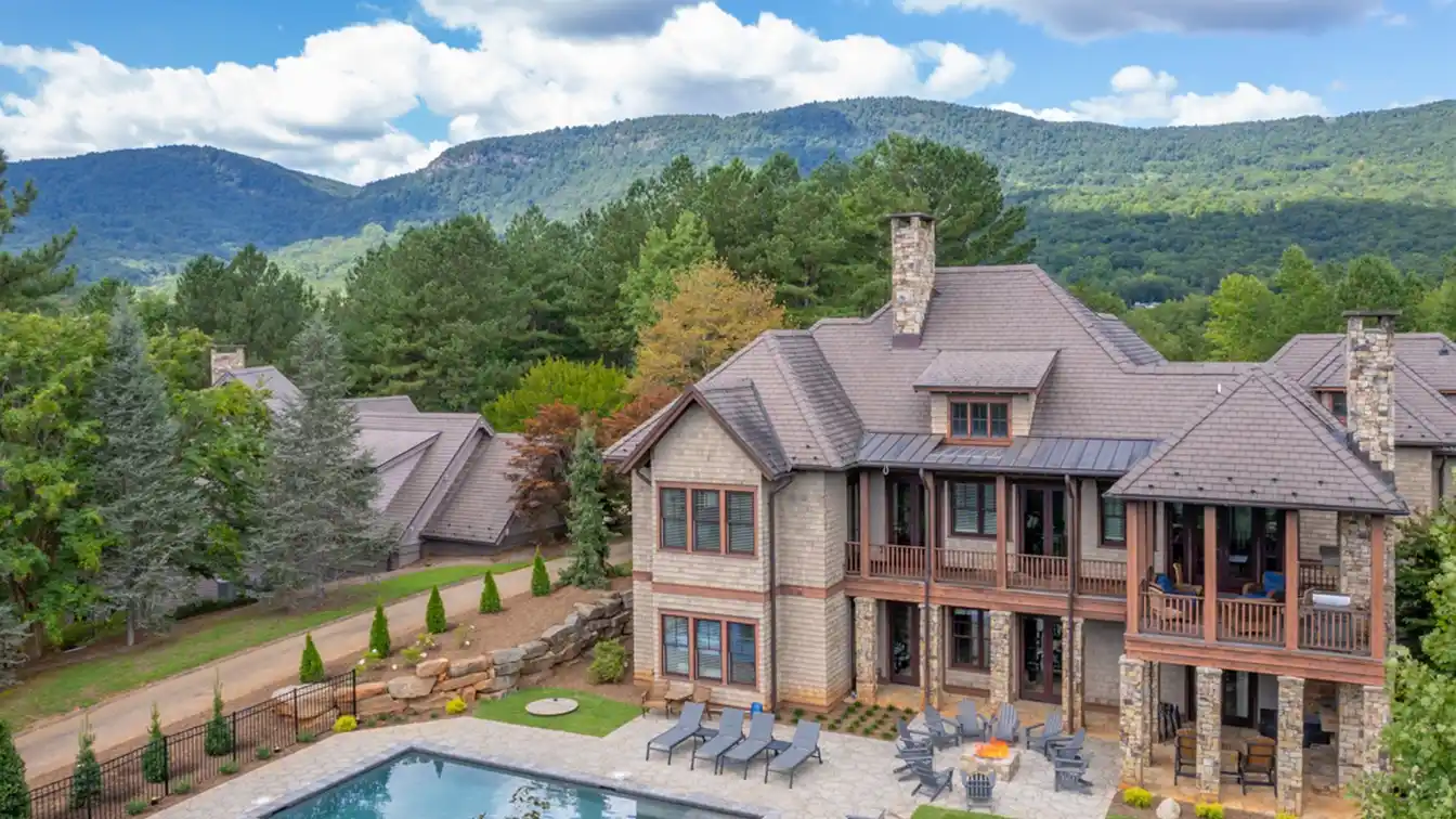 Turnkey Luxury Home in the Heart of Brights Creek