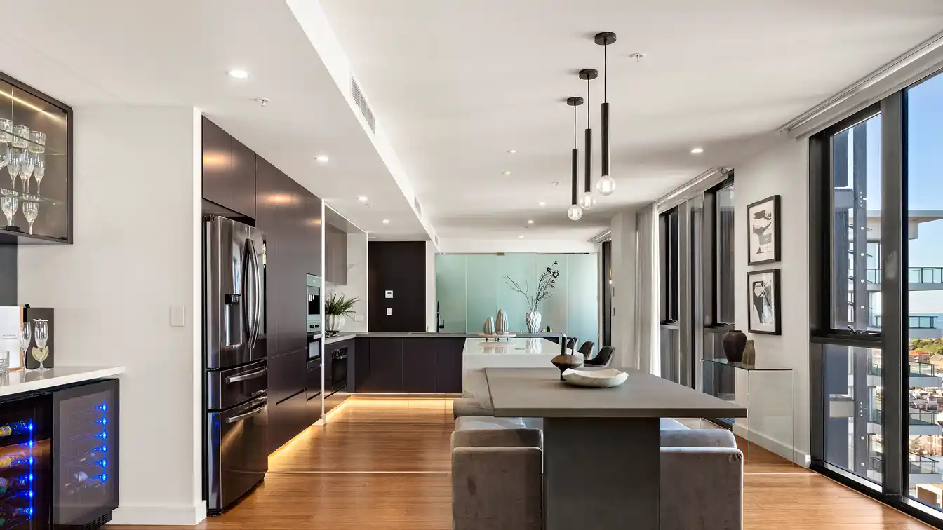 Whole-floor Oceanfront Apartment