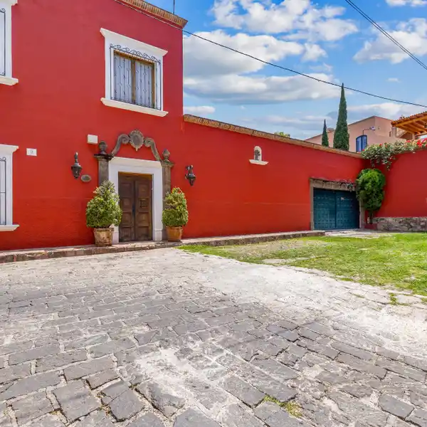 CASA PEACHES – A GUADIANA CLASSIC