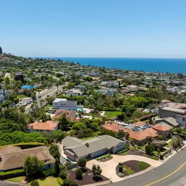 SINGLE-LEVEL LIVING WITH HORIZON OCEAN VIEWS