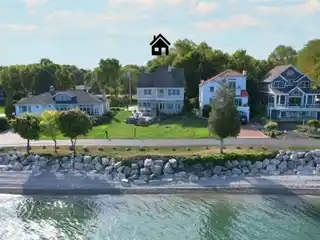 Beautiful Coastal Home in Gated Catawba Cliffs