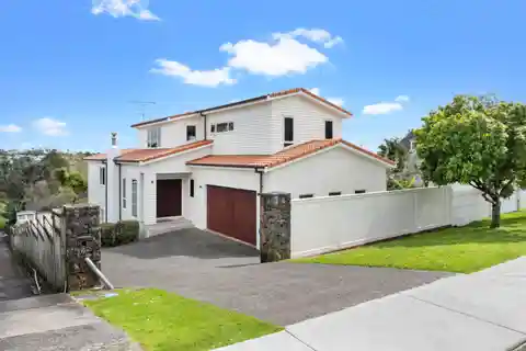 Ideal Multi-Generational Family Home