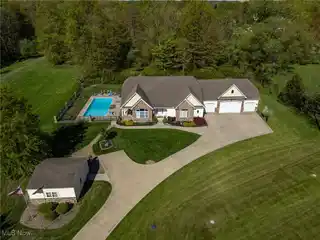 Beautiful Blend of Elegance and Comfort