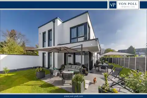 Immaculate Contemporary Home