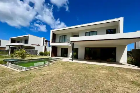 Exquisite Fully Furnished Villa