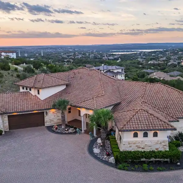 THE CROWN JEWEL OF BELLA MONTAGNA