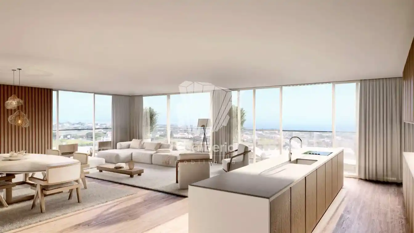 Four Bedroom Penthouse in a Prestigious Development