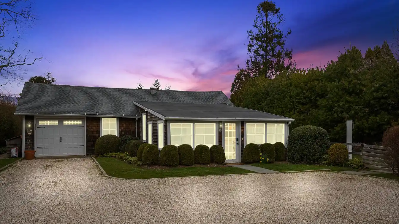 Charming Renovated Hamptons Beach House for Rent