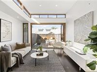 CONTEMPORARY ENTERTAINER'S DREAM