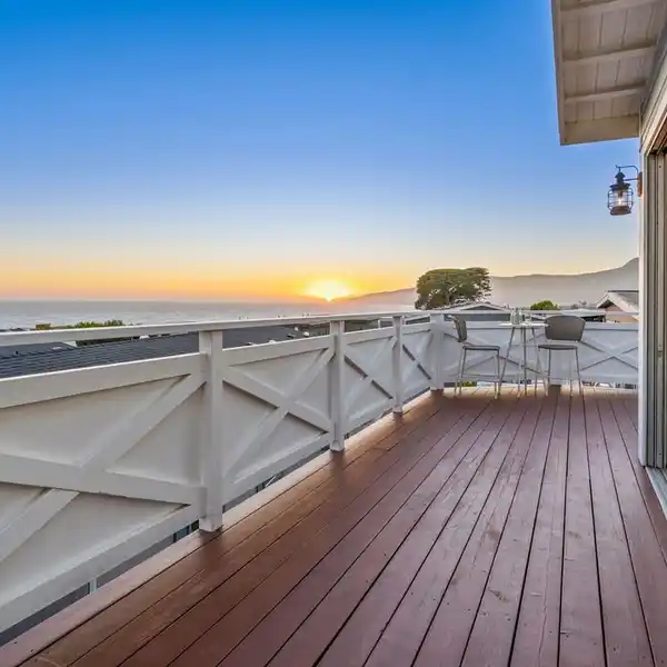 BEAUTIFUL HOME WITH BREATHTAKING OCEAN VIEWS