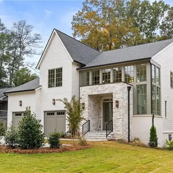 ABSOLUTELY STUNNING HOME WITH OPEN LAYOUT