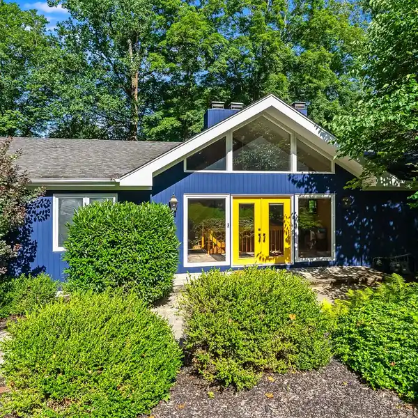 BREATHTAKING RANCH-STYLE RETREAT