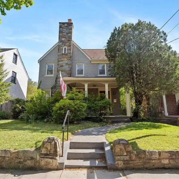 BEAUTIFULLY RENOVATED TRADITIONAL RESIDENCE