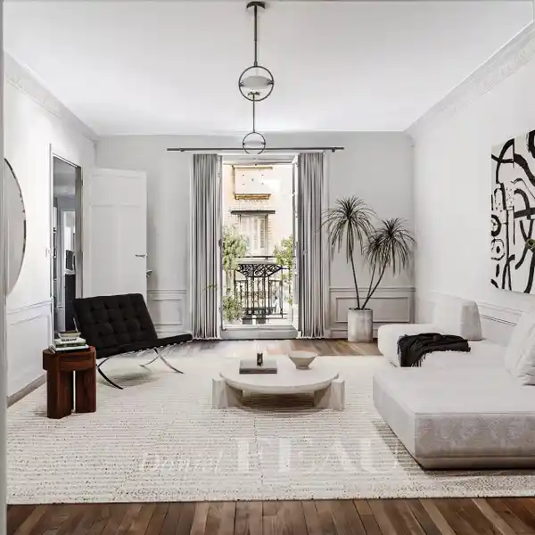 LIGHT-FILLED FIVE BEDROOM APARTMENT