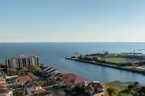 Coastal Luxury and Downtown Vibrancy in Port Royal
