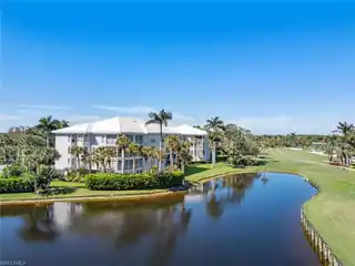 Beautiful Condo with Spectacular Golf and Lake Views