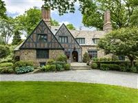 ARCHITECTURAL MASTERPIECE WITH MODERN AMENITIES