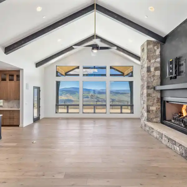 THE PINNACLE OF LUXURY LIVING AT THE TOP OF WEBB PEAK