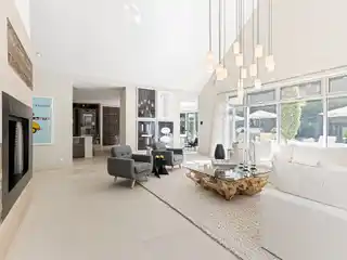 Beautiful Rental Home Between Sag Harbor and East Hampton Village Shops