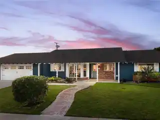 Renovated Single-Story with a Flexible Plan