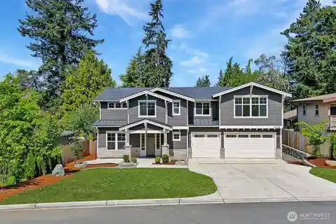 Luxurious Retreat with Every Amenity Within Reach
