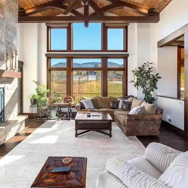 PRIVACY AND LUXURY IN EXCLUSIVE FISH CREEK MEADOWS