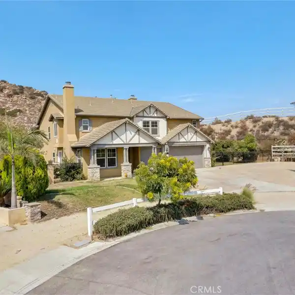 PRIME NORCO HILLS HOME