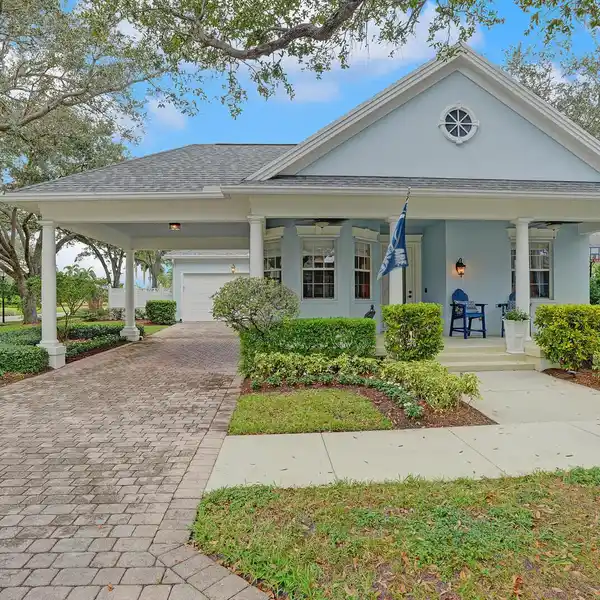 MODERN CORNER-LOT HOME WITH PRIVATE POOL OASIS