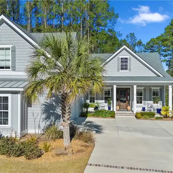 LOWCOUNTRY ARCHITECTURE IN HAMPTON HALL
