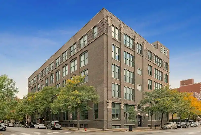 Multi-level Penthouse Residence in Fulton Market
