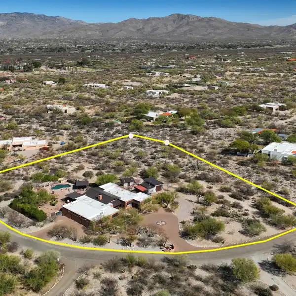 BEAUTIFUL SOUTHWEST STYLE HOME