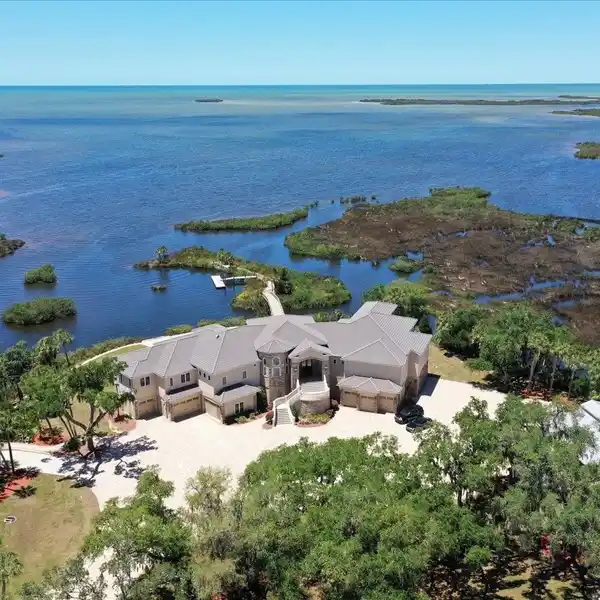 EXPANSIVE GULF ESTATE