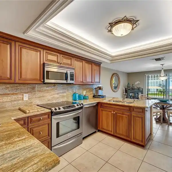 BEAUTIFUL HOME IN SOLAMAR IN THE HEART OF PARK SHORE