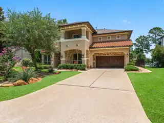 Spacious Home Steps from Spincaster Park