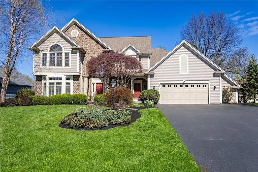 Amazing Open-concept Colonial