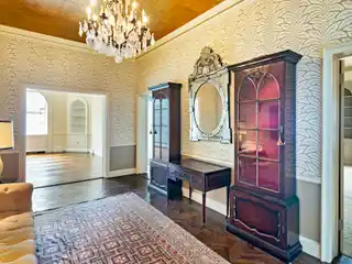 Elegant Six-room Apartment on Park Avenue