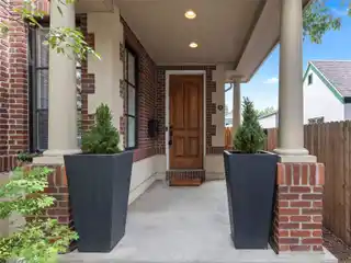Gorgeous Southern Light-Filled Townhome
