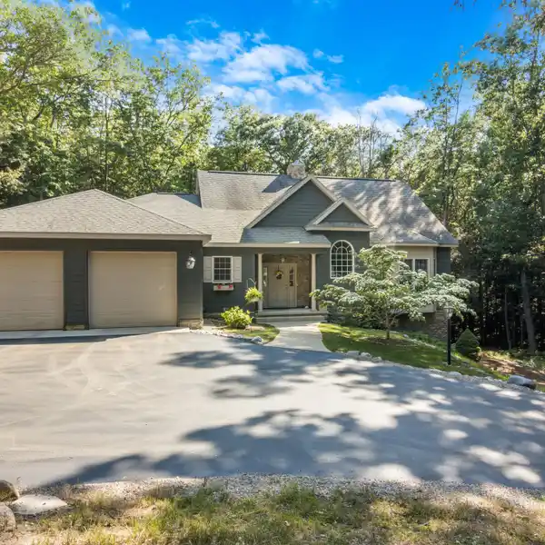 NORTHERN MICHIGAN GEM WITH PRIVATE LAKE ACCESS