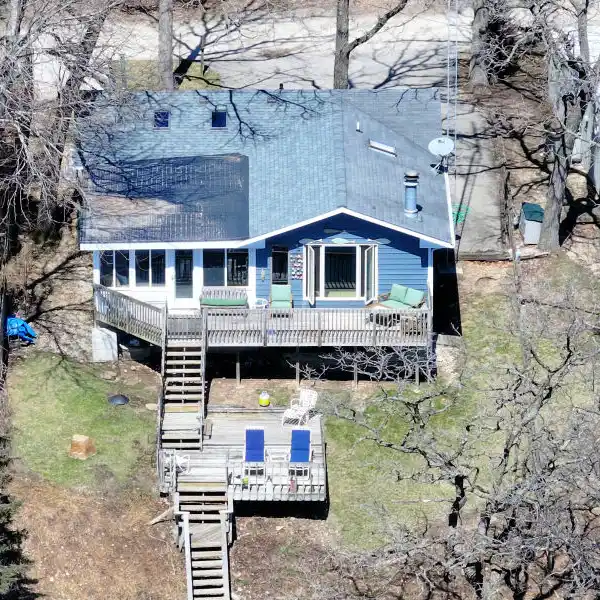 BEAUTIFULLY UPDATED LAKEFRONT HOME