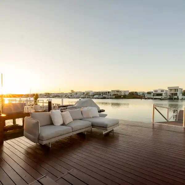 THE ULTIMATE IN COASTAL SOPHISTICATION