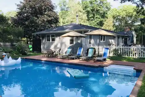 Bright and Fresh Three Bedroom Rental