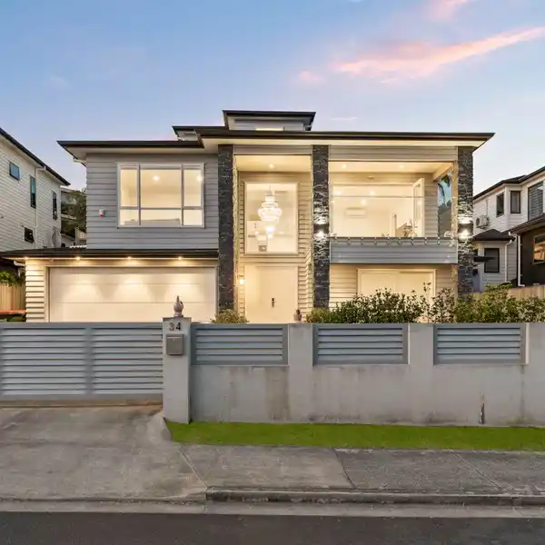 IMPRESSIVE HOME DESIGNED FOR MODERN FAMILY LIVING