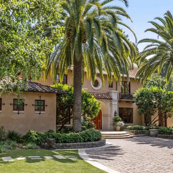 EXCEPTIONAL TUSCAN-INSPIRED ESTATE