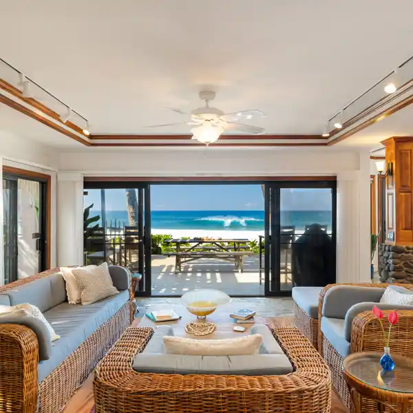 UNBEATABLE VIEW AT PIPELINE