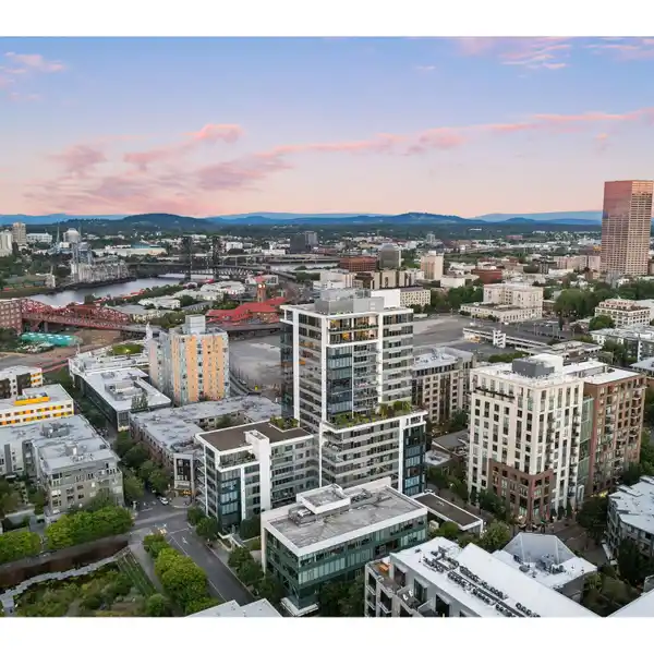 THE PINNACLE OF PORTLAND LUXURY