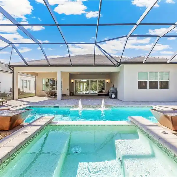 SOUGHT-AFTER FLOORPLAN IN THE HEART OF VALENCIA TRAILS
